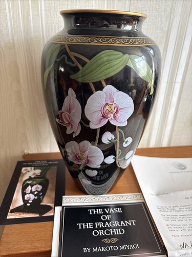 The vase fragrant - of,