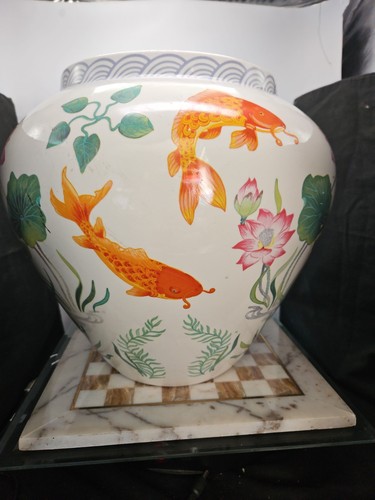 The vase golden carp - by, zhe