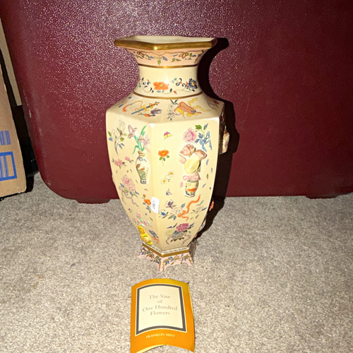 Franklin mint vase one - of,