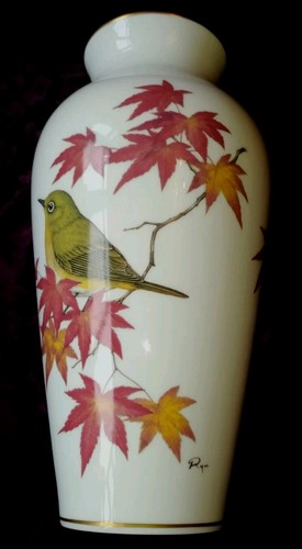 1981 franklin porcelain vase - franklin,
